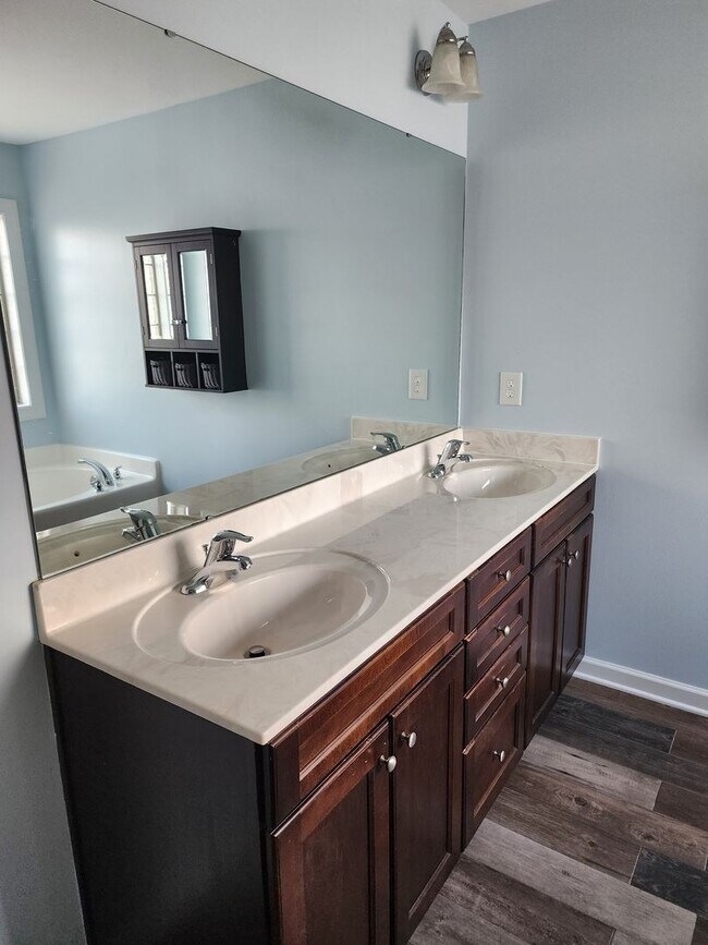 Building Photo - LEXINGTON PLANTATION