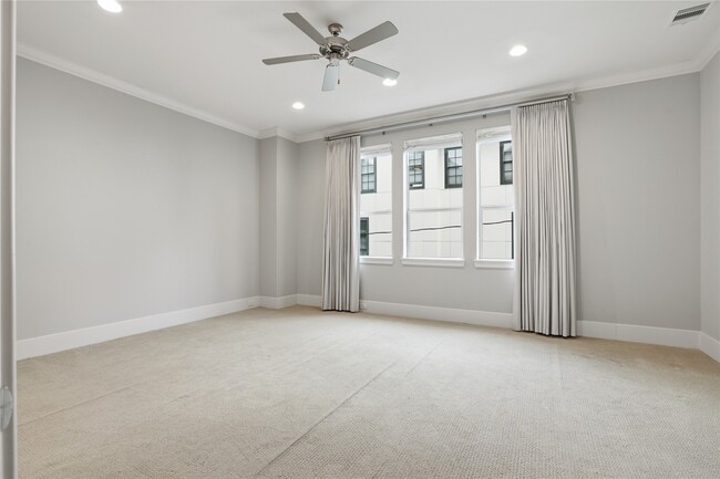 Building Photo - 4734 Aftonshire Dr