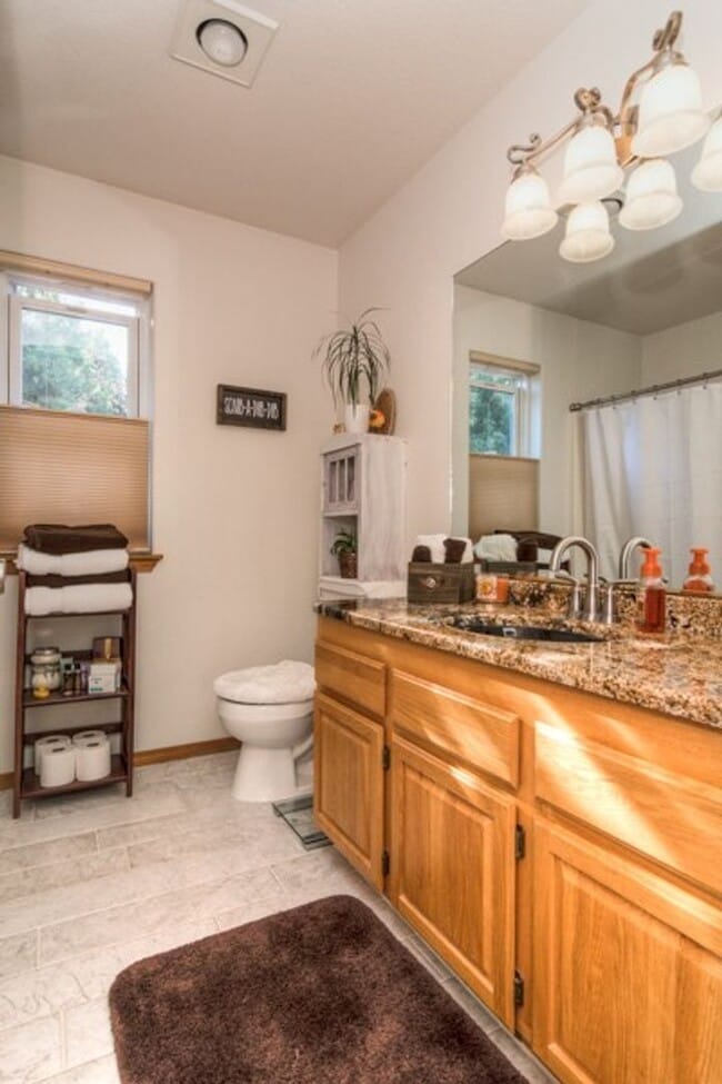 Building Photo - Beautiful home in Tanglewood