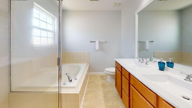 Building Photo - 10848 Tailwater St
