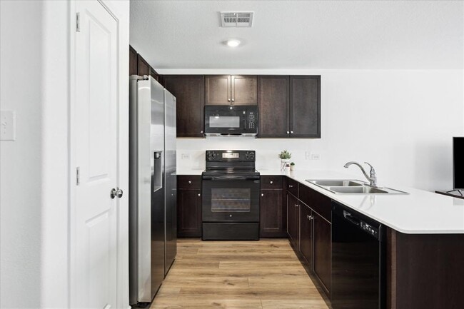 Building Photo - 221 Texas Angel Wy