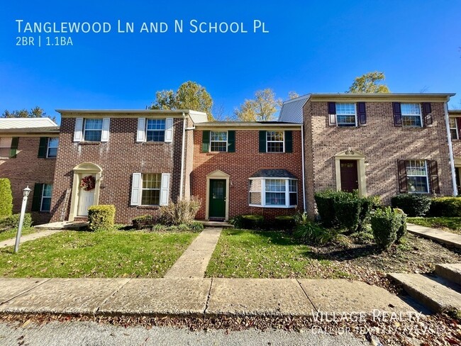 Building Photo - Spacious 2-BR Townhome in Dallastown Schoo...