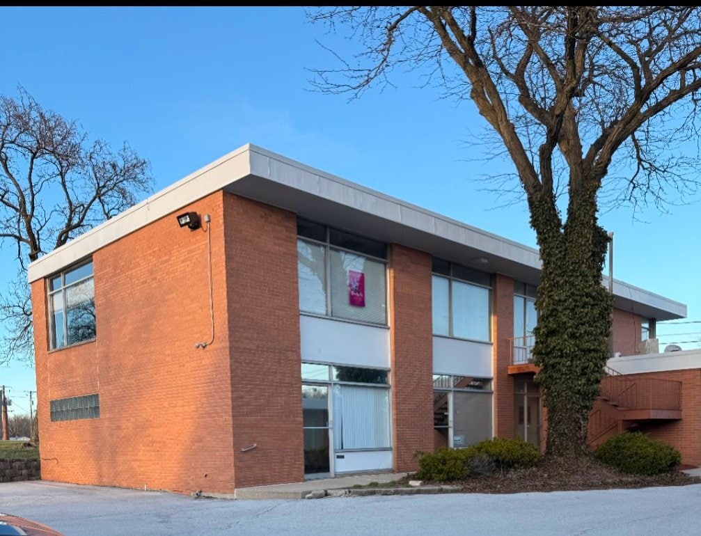 Building Photo - 1020 Chicago Rd