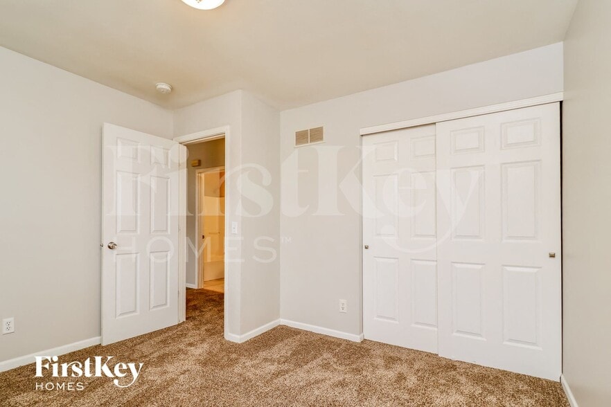 Building Photo - 1831 Florine Ct