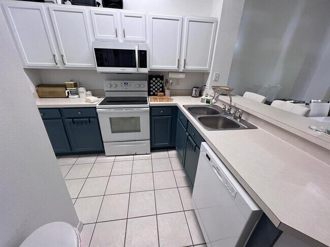 Building Photo - 8439 Crystal Cove Loop