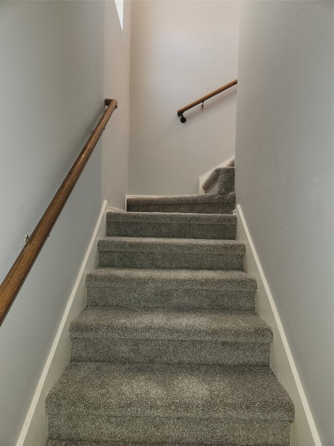 Building Photo - 20123 Beechview Ln