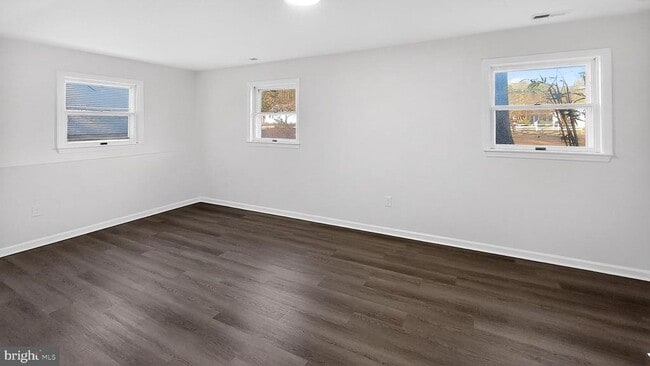 Building Photo - 232 Morris Dr