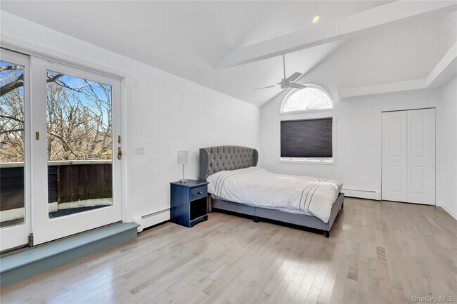 Building Photo - 45 Culross Dr