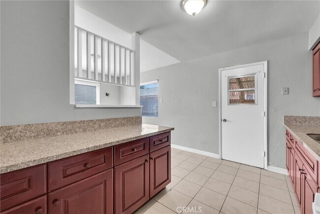 Building Photo - 9323 Sage Ave