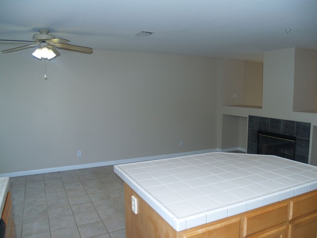 Building Photo - East Dublin Townhome in Great Location!