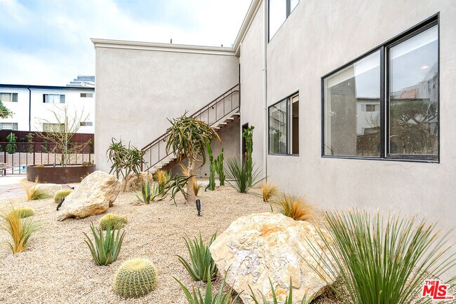 Building Photo - 12425 Texas Ave