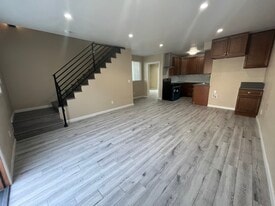 Building Photo - 13816 Cohasset St