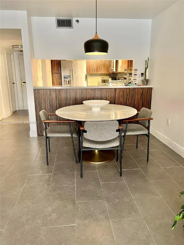 Building Photo - 555 NE 15th St