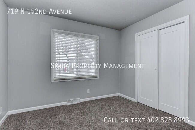 Building Photo - 719 N 152nd Ave