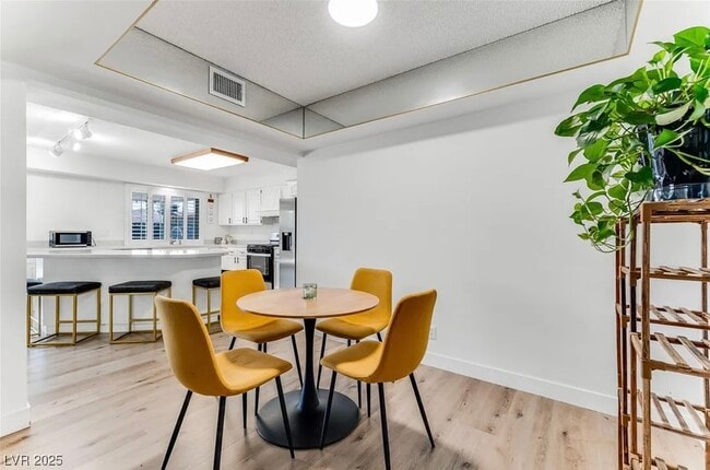 Building Photo - 4765 Monterrey Ave