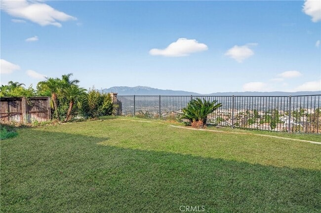 Building Photo - 16154 Skyridge Dr