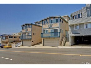 Building Photo - 637 Manhattan Beach Blvd