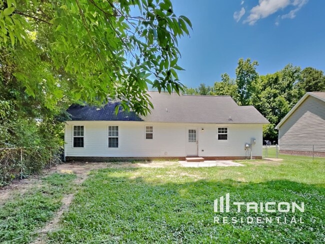 Building Photo - 120 Brook Pl