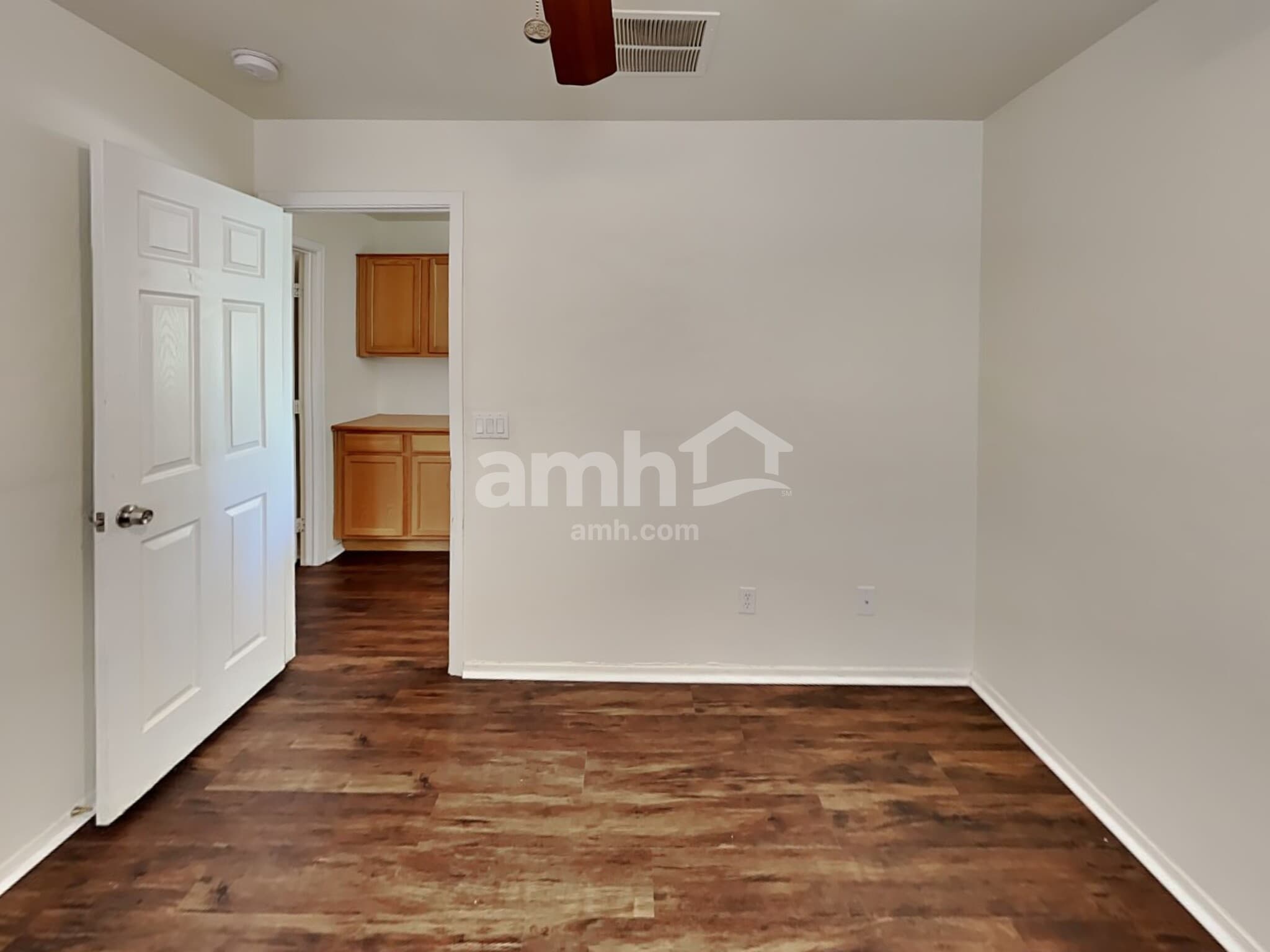 Building Photo - 3822 W South Butte Rd