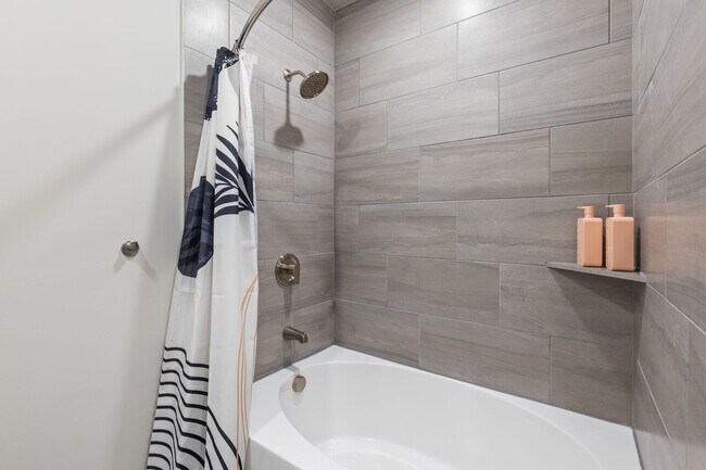 Building Photo - 5820 1/2 Cameron Road-SI FL2-ID1303392P