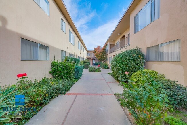 Building Photo - 5312 Corteen Pl