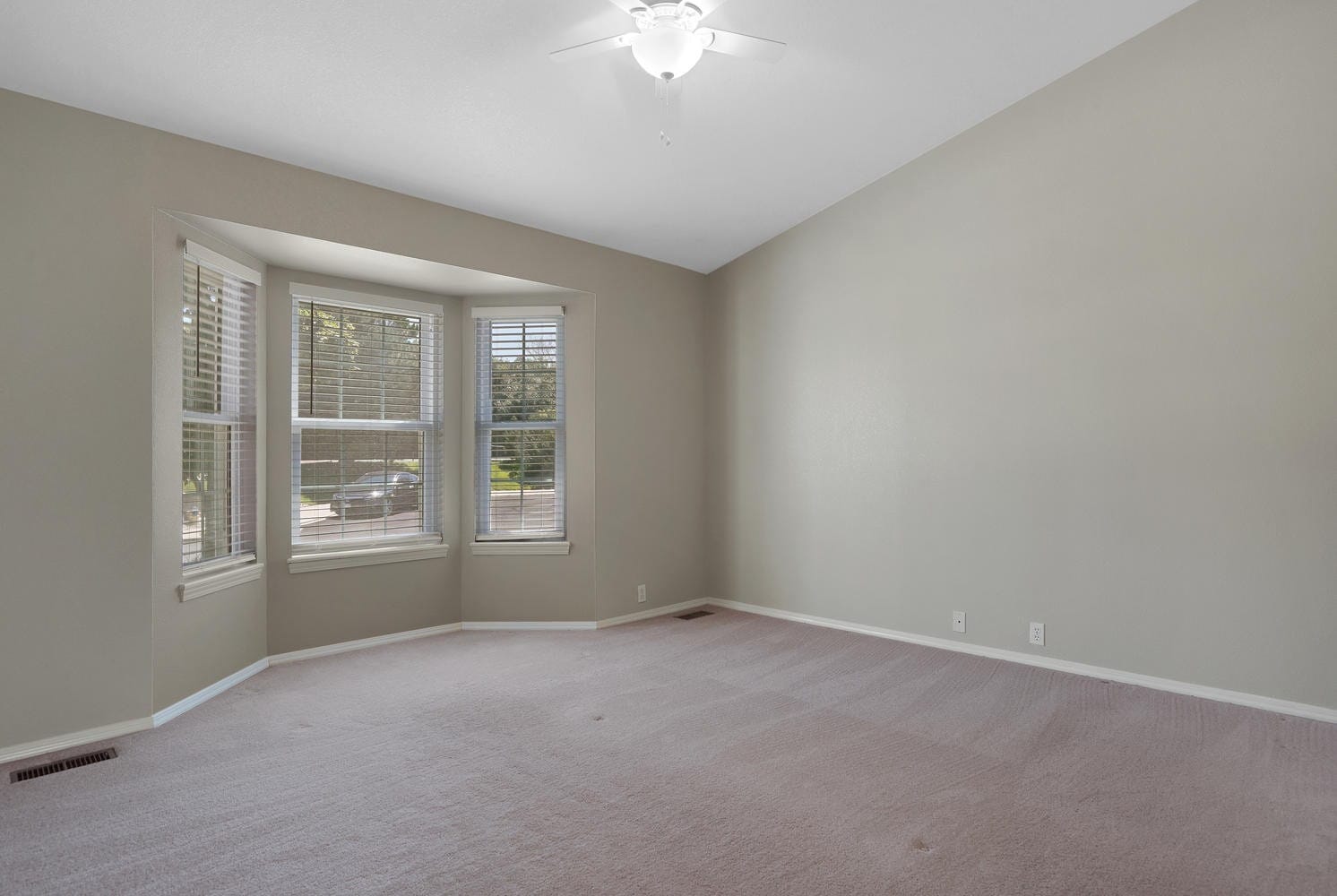 Building Photo - 2310 Elite Terrace