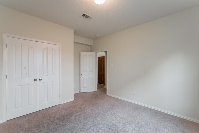Building Photo - 25531 Forest Springs Lake