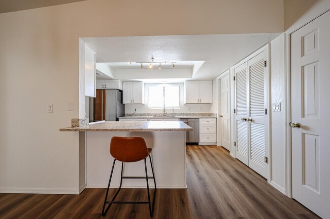 Building Photo - 3031 N Civic Center Plaza