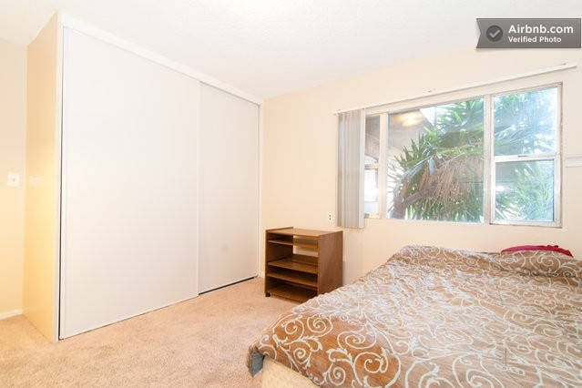 your private room with your own lock - 640 Elm Ave