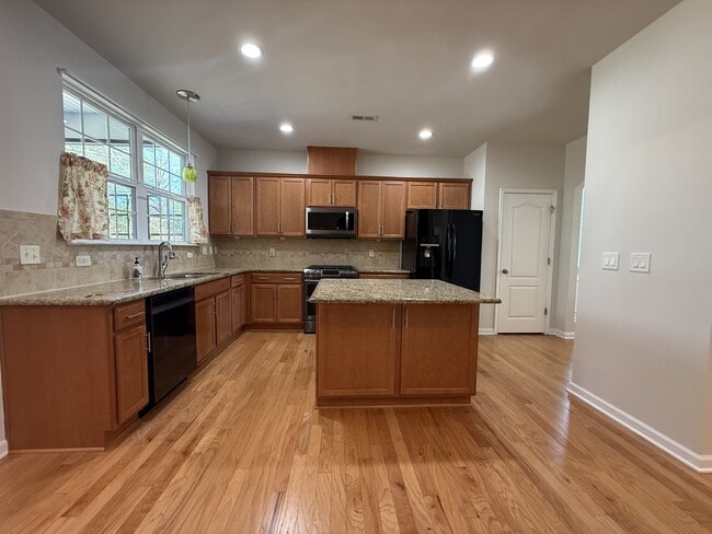 Building Photo - 505 Sweet Laurel Ln