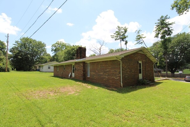 Building Photo - 3-Bedroom Home with Finished Basement, Garage & Huge Yard