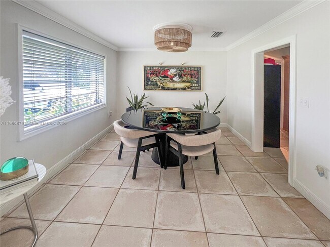 Building Photo - 4611 SW 82nd Ct