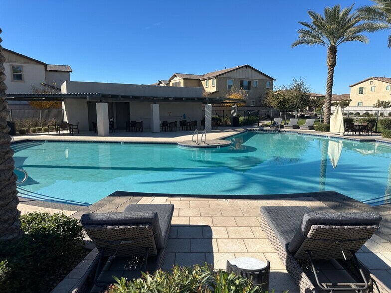 Building Photo - 21357 E Macaw Dr