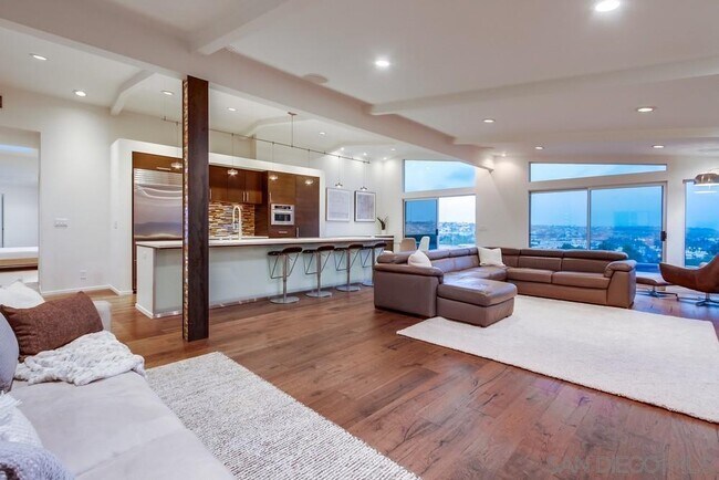 Building Photo - 4957 Pacifica Dr