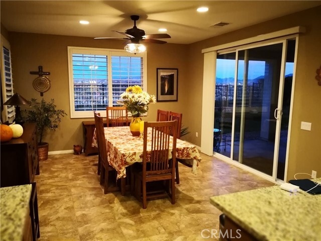 Building Photo - 28934 W Hills Dr