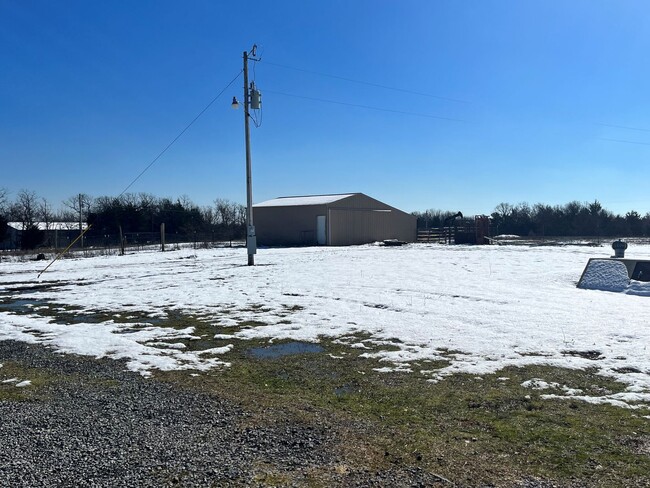 Building Photo - Rural Farm Life