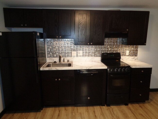 Building Photo - 201 S 26th St