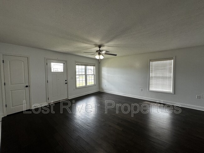 Building Photo - 333 Paige Ave
