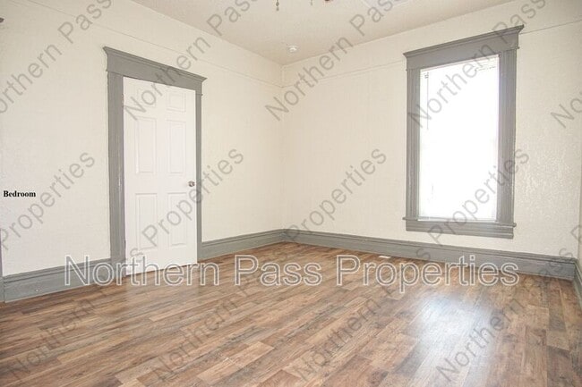 Building Photo - 2111 Portland Ave