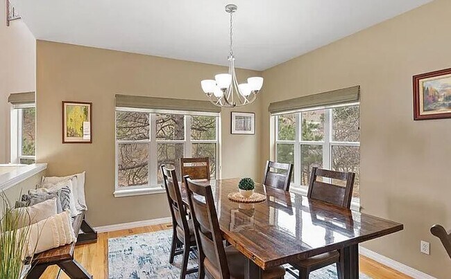 Primary Photo - 7113 Oak Valley Dr