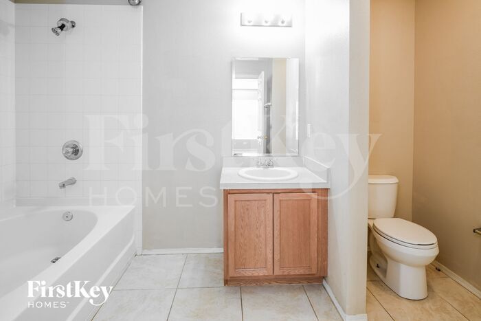 Building Photo - 4420 Starlight Pointe Dr