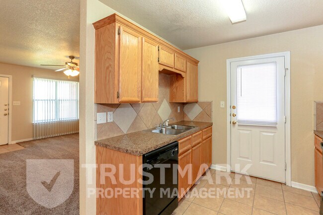 Building Photo - 4202 Elms Run Cir