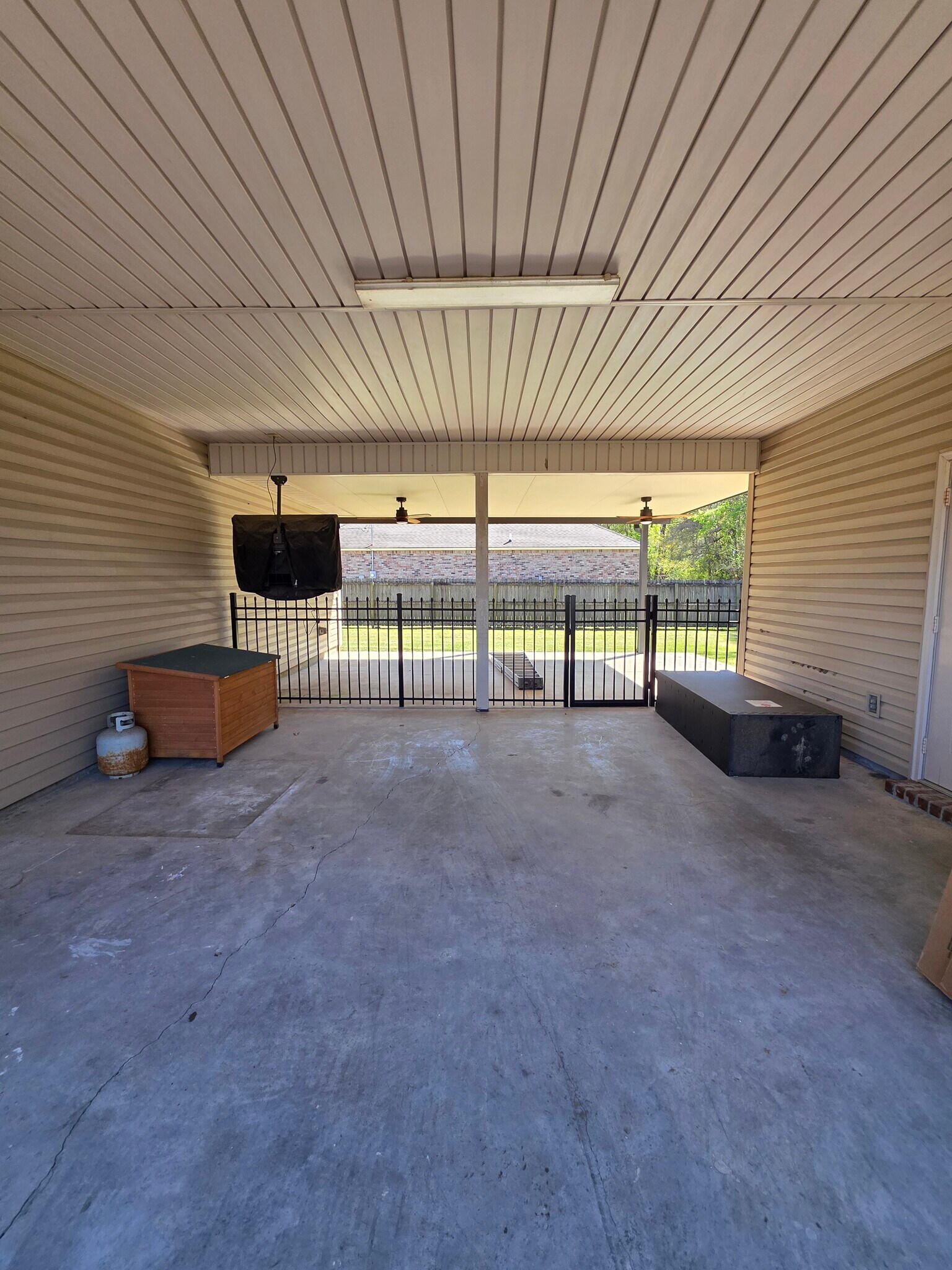 Building Photo - 7476 Woodland Trace Ct