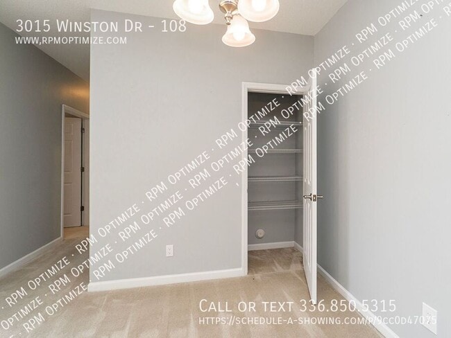 Building Photo - 3015 Winston Dr