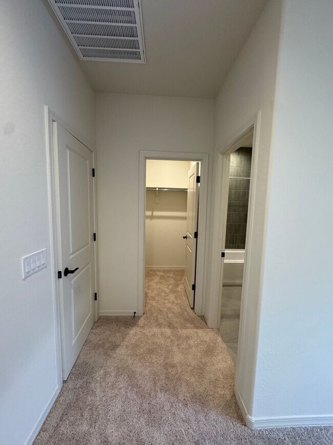 Building Photo - 17156 W Smoketree Dr