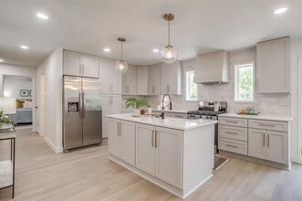 Building Photo - 3040 Tex Blvd