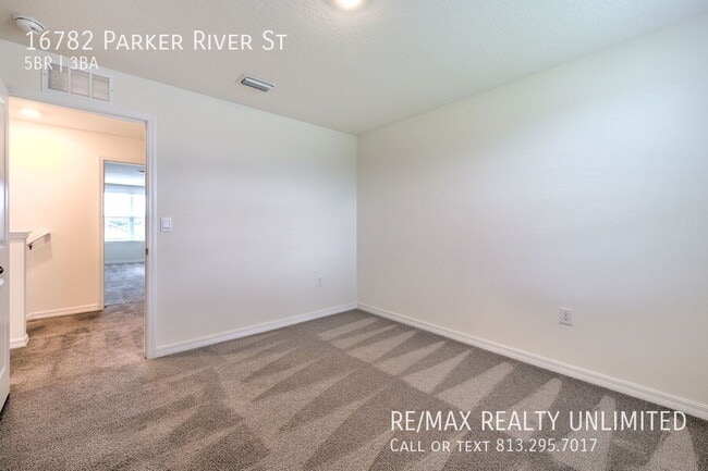 Building Photo - 16782 Parker River St