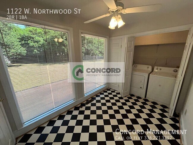 Building Photo - 1122 W Northwood St
