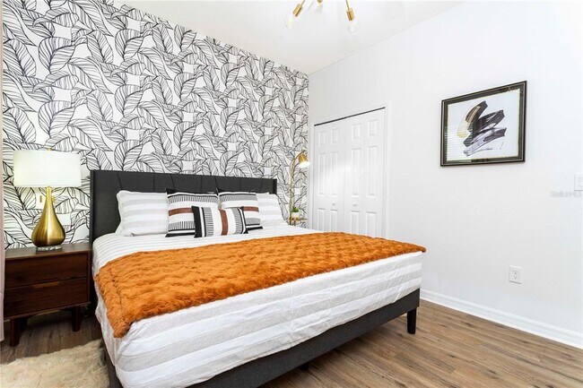 Building Photo - 650 Las Fuentes Dr