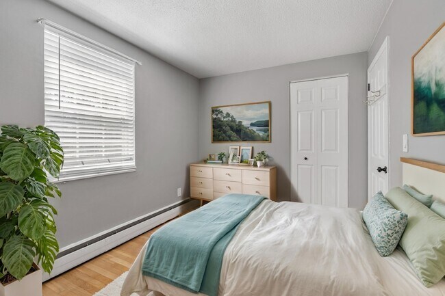 Building Photo - 99 Cluff Crossing Rd